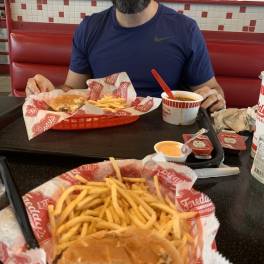Freddy’s Frozen Custard & Steakburgers