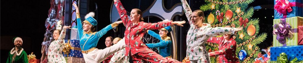 Silver Dollar City’s Showboat – Santa’s Pancakes & Pjs