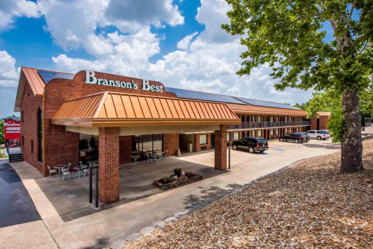 Branson's Best Motel – front entrance